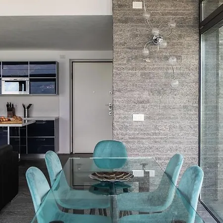 Nicolette - By Lovecomo