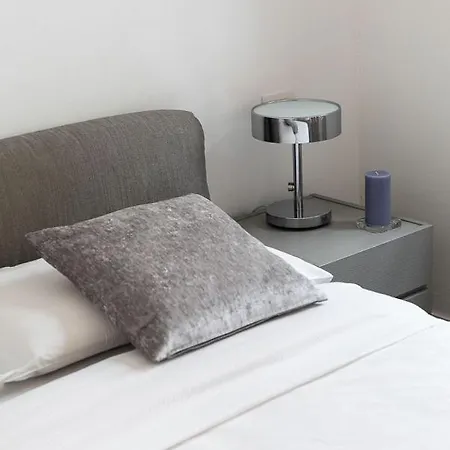 Nicolette - By Lovecomo * Menaggio